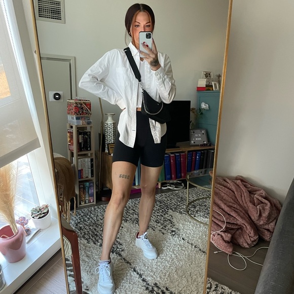 Meet your Posher, Kylie - Picture 4 of 6